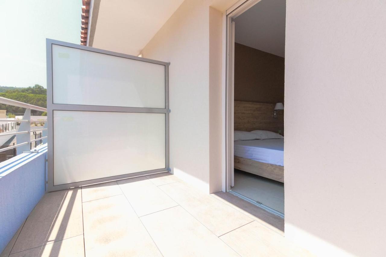 Select'So Home - Residence Le Poseidon Bormes-les-Mimosas Exterior photo
